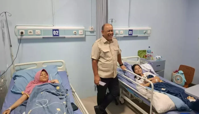 Kepala BGN Kunjungi Korban Keracunan Makanan MBG di Cianjur, Janji Perketat Pengawasan