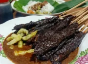 Image Credit Instagram/@ omamuda - Sate kerbau khas Kudus