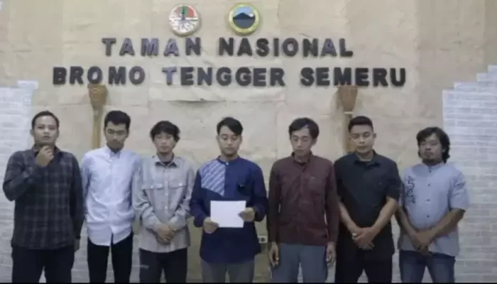 Tujuh Pendaki Ilegal Gunung Semeru Dikenakan Sanksi Blacklist Lima Tahun