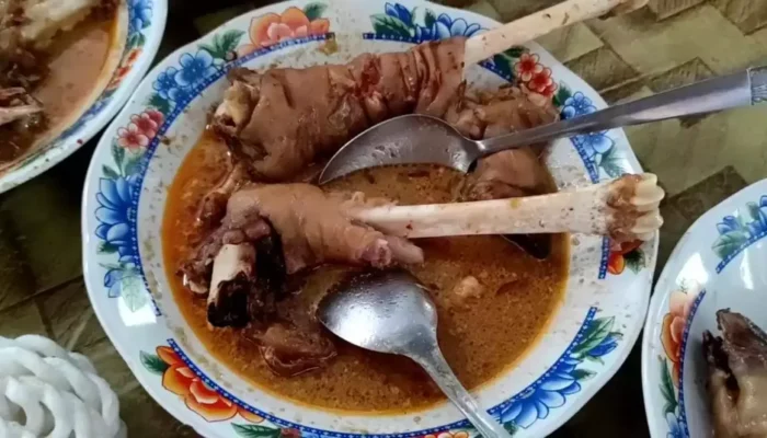 Gulai Kikil Kambing Empuk dan Gurih di Warung Mbah Murtini Kediri, Sudah Bertahan 40 Tahun