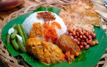 Waisak dan Kuliner Tradisional: Kenali Lezatnya Nasi Gemuk Khas Jambi