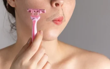 7 Cara Efektif Menghilangkan Kumis pada Wanita, dari Perawatan Rumah hingga Terapi Profesional