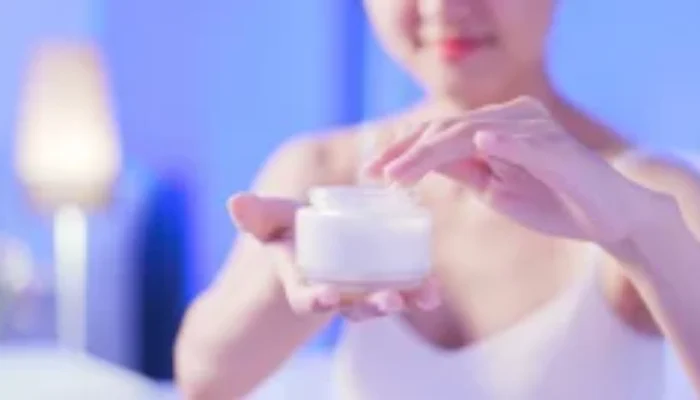Manfaat Krim Malam: Perawatan Wajah Optimal Saat Istirahat