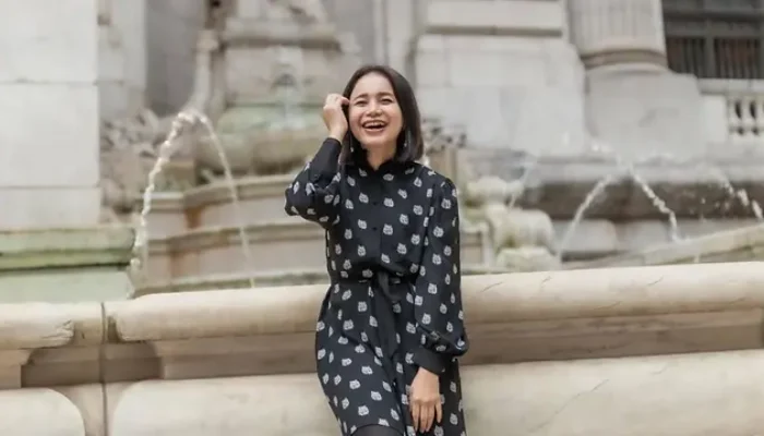8 Inspirasi Dress Hitam Ala Rossa, Anggun dan Elegan di Segala Acara