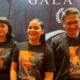 Image Credit Sri Dewi Larasati/Antara - Aktris Aurora Ribero (tengah) saat jumpa pers di gala premiere film "Samar" di Jakarta, Minggu (02/03/2025).