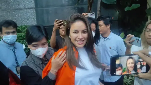 Nikita Mirzani di Polda Metro Jaya, Selasa (4/3/2025). (M. Altaf Jauhar)