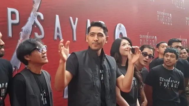 Arya Saloka dalam konferensi pers Sayap Sayap Patah 2: Olivia. (Istimewa)