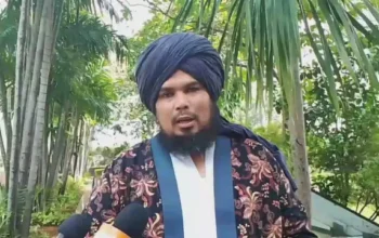 Ustaz Derry Sulaiman menanggapi jeda saat ijab kabul Maxime Bouttier dan Luna Maya, menyebutnya wajar dan sah secara syariat. (M. Altaf Jauhar)