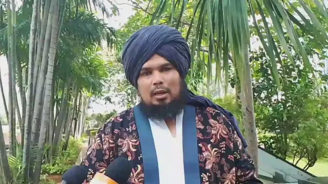 Ustaz Derry Sulaiman menanggapi jeda saat ijab kabul Maxime Bouttier dan Luna Maya, menyebutnya wajar dan sah secara syariat. (M. Altaf Jauhar)