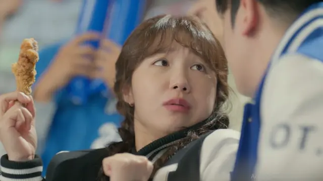Adegan Pump Up the Healthy Love. (VIU)