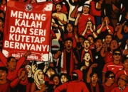 Ilustrasi - Sepanjang laga, para suporter terus meneriakkan yel-yel penyemangat mengingat rivalitas kedua timnas sangat kuat.