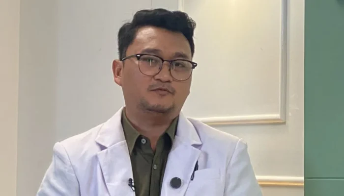 Hati-Hati! Sering Makan Seblak Bisa Picu Penyakit Ginjal dan Lambung