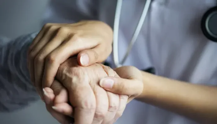 Waspada Pneumonia, Penyakit Mematikan yang Kerap Tak Terduga pada Lansia