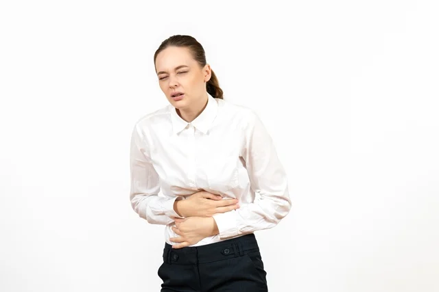 Menstruasi terlambat disertai perut kembung bisa disebabkan oleh hal lain seperti perubahan hormon atau gangguan pencernaan. (Pexels)