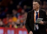 Image Credit knvb.com - perkiraan gaji Louis Van Gaal andaikan jadi Dirtek Timnas Indonesia.