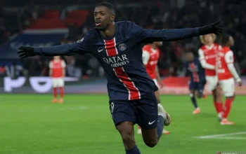 Image Credit Thomas Samson/AFP - Penyerang Paris Saint-Germain #10 Ousmane Dembele pada pertandingan sepak bola Liga Prancis di Stadion Parc des Princes di Paris pada Sabtu (25/1/2025).