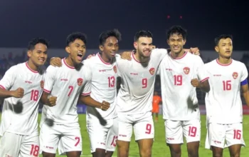 Image Credit Umarul Faruq/Antara - Pesepak bola Timnas Indonesia U-20 Mhd Ragil (kedua kanan) berselebrasi bersama rekan rekannya usai mencetak gol ke gawang Timnas India U-20 dalam Mandiri U-20 Challenge Series 2025 di Stadion Gelora Delta Sidoarjo, Jawa Timur, Kamis (30/1/2025).