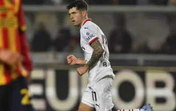 Image Credit AP - Pemain AC Milan Christian Pulisic merayakan golnya dalam pertandingan sepak bola Liga Italia Serie A melawan Lecce di Stadion Via del Mare.