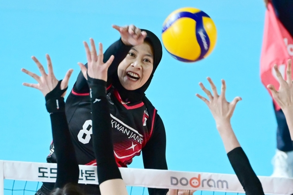 Image Credit KOVO - Aksi Megawati Hangestri Pertiwi saat membela Red Sparks dalam V-League Korea Selatan musim 2024/2025.