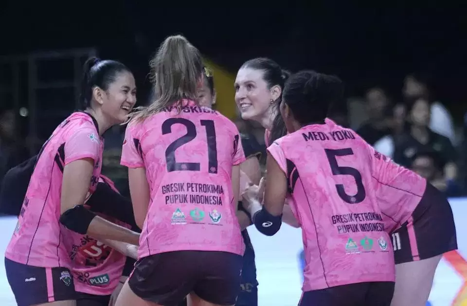Para pemain Gresik Petrokimia Pupuk Indonesia saat tampil pada final four Proliga 2025. (Istimewa)