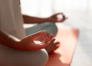Yoga untuk Pengobatan Kanker: Pendekatan Raja Yoga dan Meditasi