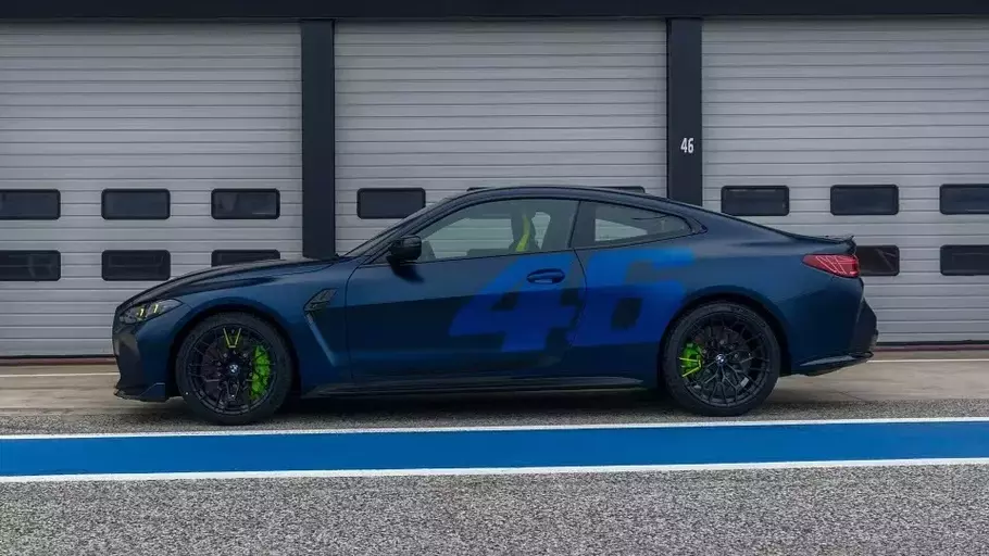 Image Credit Doc BMW - BMW M membuat dua unit mobil spesial untuk merayakan ulang tahun ke-46 Valentino Rossi.