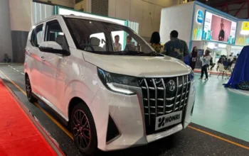 Image Credit Pamela Sakina/Antara - Honri Boma EV yang dipamerkan di Indonesia International Motor Show (IIMS) 2025 di JIExpo Kemayoran, Jakarta, Sabtu (15/2/2025).