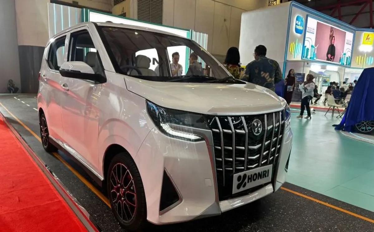 Image Credit Pamela Sakina/Antara - Honri Boma EV yang dipamerkan di Indonesia International Motor Show (IIMS) 2025 di JIExpo Kemayoran, Jakarta, Sabtu (15/2/2025).