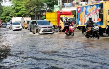 Tips Aman Berkendara Saat Musim Hujan untuk Menjaga Keselamatan di Jalan