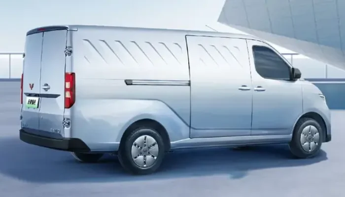 Wuling Motors Siap Perkenalkan Mobil Listrik Terbaru di PEVS 2025