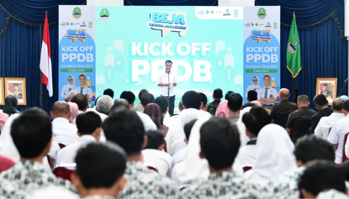 PPDB SMA di Jawa Barat 2024: 300 Ribu Kuota, Ada Jalur Khusus dan Keluarga Miskin!