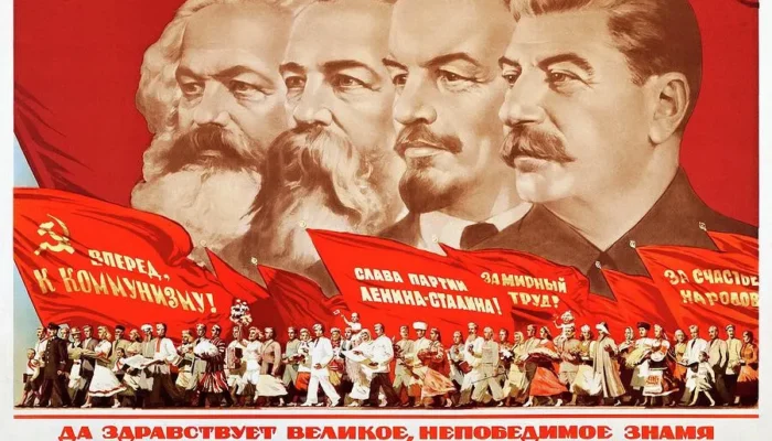 Komunisme dan Agama: Mengurai Hubungan yang Kompleks dari Marx hingga PKI