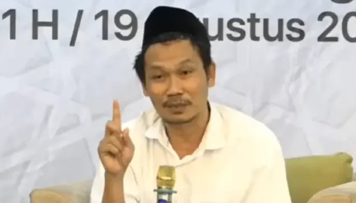 Gus Baha: Ibadah Itu Ringan, Bahkan Menahan Diri dari Berbuat Jahat Sudah Bernilai Sedekah