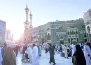 Sebagai muslim, kita pasti punya impian untuk pergi ke Tanah Suci. Setidaknya bisa umrah.(Shutterstock)