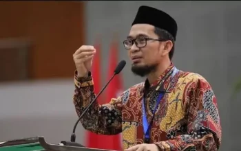 Ustadz Adi Hidayat Ungkap Dua Tanda Akhir Zaman yang Sudah Terjadi, Umat Islam Diminta Waspada
