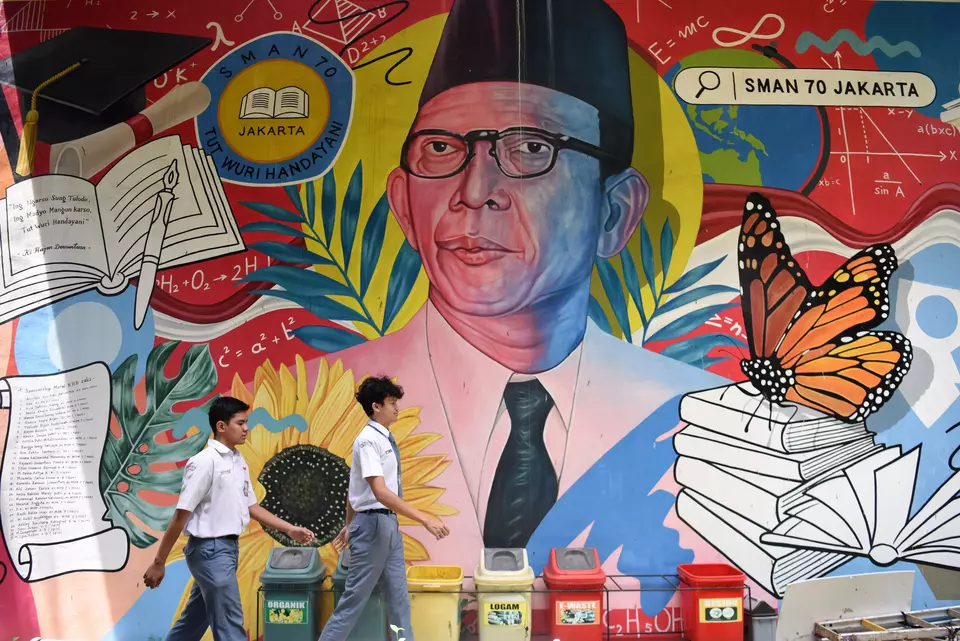 Syarat dan ketentuan lengkap jalur domisili hingga prestasi dalam aturan baru SPMB 2025. (Antara/Indrianto Eko Suwarso)