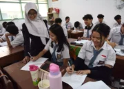 Ilustrasi siswa SMA. (Antara/Indrianto Eko Suwarso)