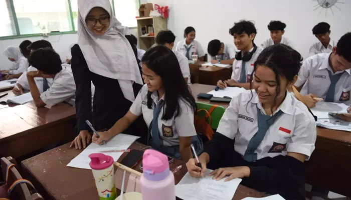 SPMB Jatim 2025 Resmi Dibuka, Ini Syarat, Jalur, dan Jadwal Lengkap Pendaftaran SMA/SMK Negeri