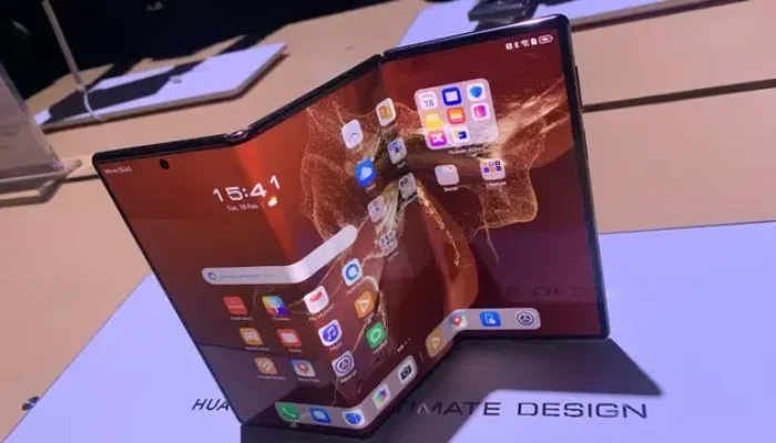 Huawei Mate XT: Ponsel Layar Lipat Tiga Pertama di Dunia Hadir di Indonesia