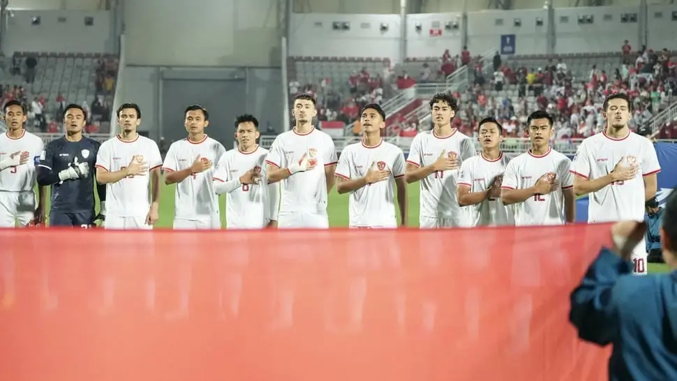 Image Credit Antara - Pesepak bola Timnas U-23 Indonesia menyanyikan lagu kebangsaan Indonesia Raya sebelum melawan Timnas U-23 Korea Selatan pada babak perempat final Piala Asia U-23 2024 di Stadion Abdullah bin Khalifa, Doha, Qatar.