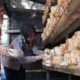 Image Credit Andi Maulana/Beritastu - Polres Karawang menghadirkan konsep ketahanan pangan di posko mudik Nataru dengan budidaya jamur tiram, tanaman cabai, dan fasilitas unik untuk kenyamanan pemudik di rest area kilometer 57 Tol Jakarta-Cikampek.