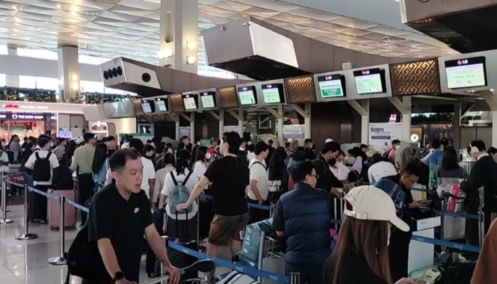 Ribuan Penumpang Padati Bandara Soetta di Libur Panjang Isra Mikraj dan Imlek