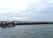 PT TRPN Siap Bongkar Pagar Laut Bekasi, Khawatirkan Dampak Pendangkalan