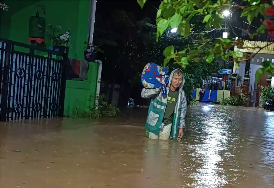 Image Credit Hidayat Azriel/Beritasatu - Hujan deras yang mengguyur Jakarta menyebabkan banjir di wilayah Cakung Timur, Jakarta Timur, Selasa malam, 28 Januari 2025.