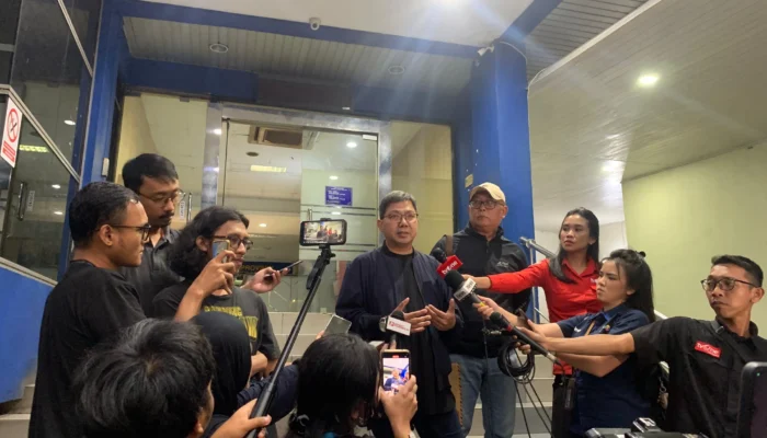 Bung Towel Laporkan Kasus Doxing ke Polda Metro Jaya, Keluarga Jadi Korban Kritik Sepak Bola