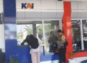 Image Credit Jamaah/Beritasatu - Loket tiket PT KAI di Stasiun Cepu.