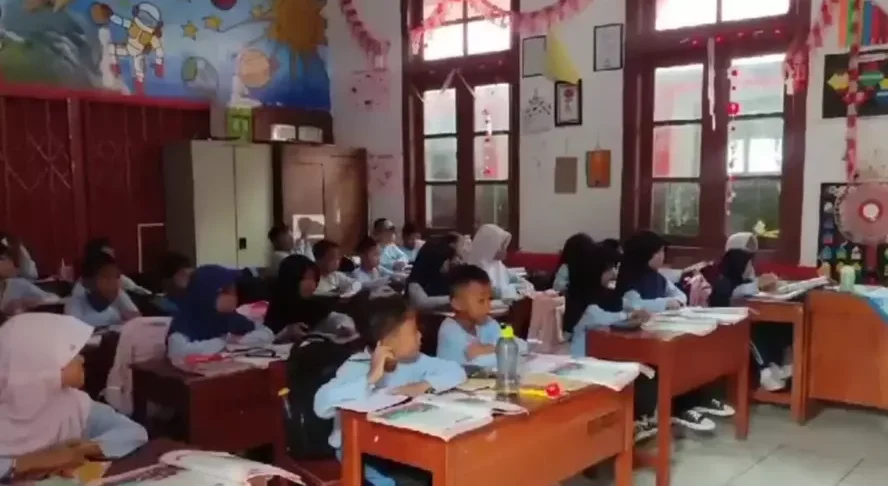 Image Credit Istimewa - Siswa sekolah dasar di Pandeglang, Banten, belum mendapat Makan Bergizi Gratis.