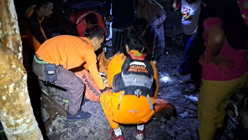 Image Credit Irwan Setiawan/Beritasatu - Proses evakuasi bocah 5 tahun yang diterkam buaya di Bangka, Minggu 12 Januari 2025.