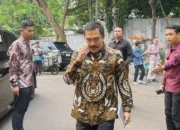 Image Credit Joanito De Saojoao/B-Universe - Menteri Imigrasi dan Pemasyarakatan Agus Andrianto menyatakan 30 pejabat imigrasi di Bandara Internasional Soekarno-Hatta (Soetta) dicopot dari jabatannya akibat dugaan praktik pungutan liar (pungli) terhadap warga negara China (WN China).