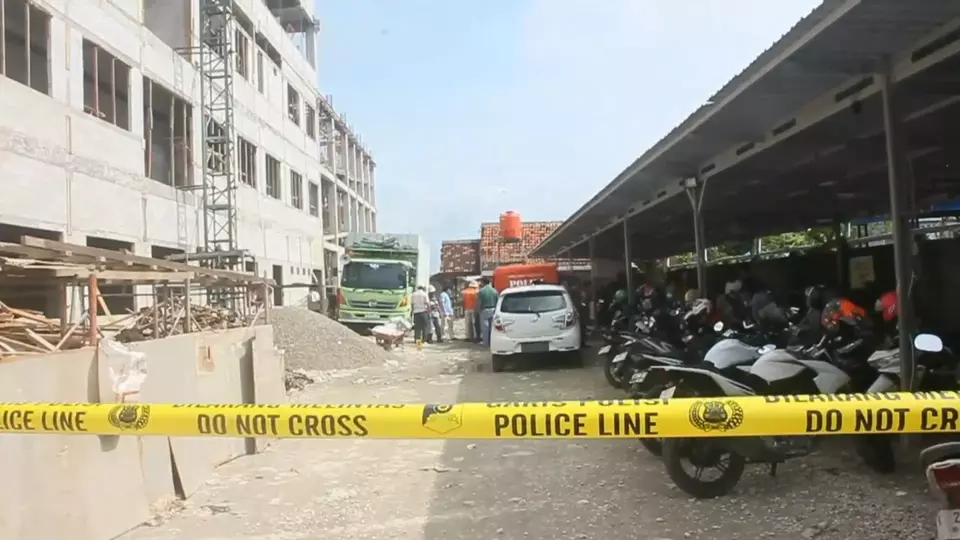 Image Credit Jamaah/Beritasatu - Lokasi jatuhnya lift crane di RS PKU Muhammadiyah Blora, Jawa Tengah.